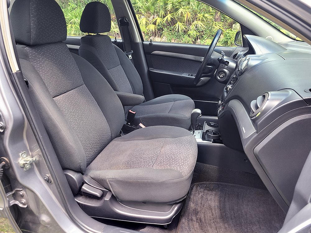 Used 2011 Chevrolet Aveo LT w/ LPO, Bodyside Molding Package FWD image 15