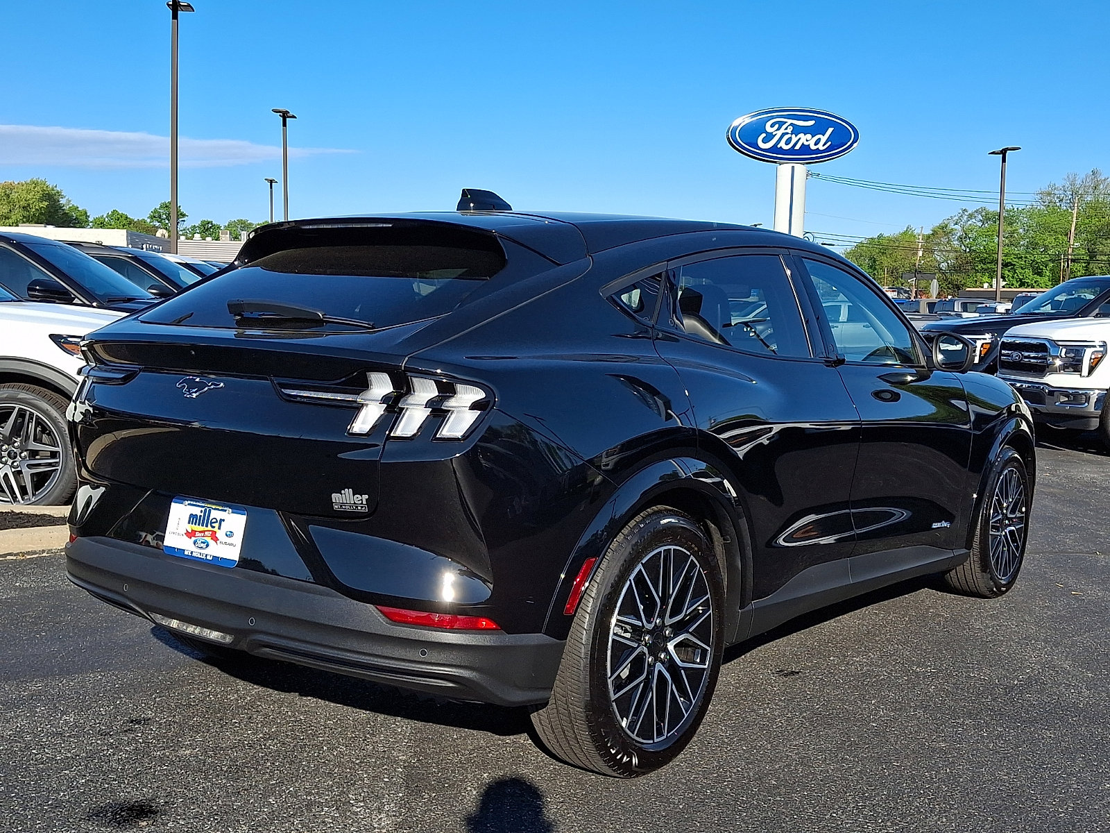 Used 2025 Ford Mustang Mach-E Premium AWD/4WD image 6