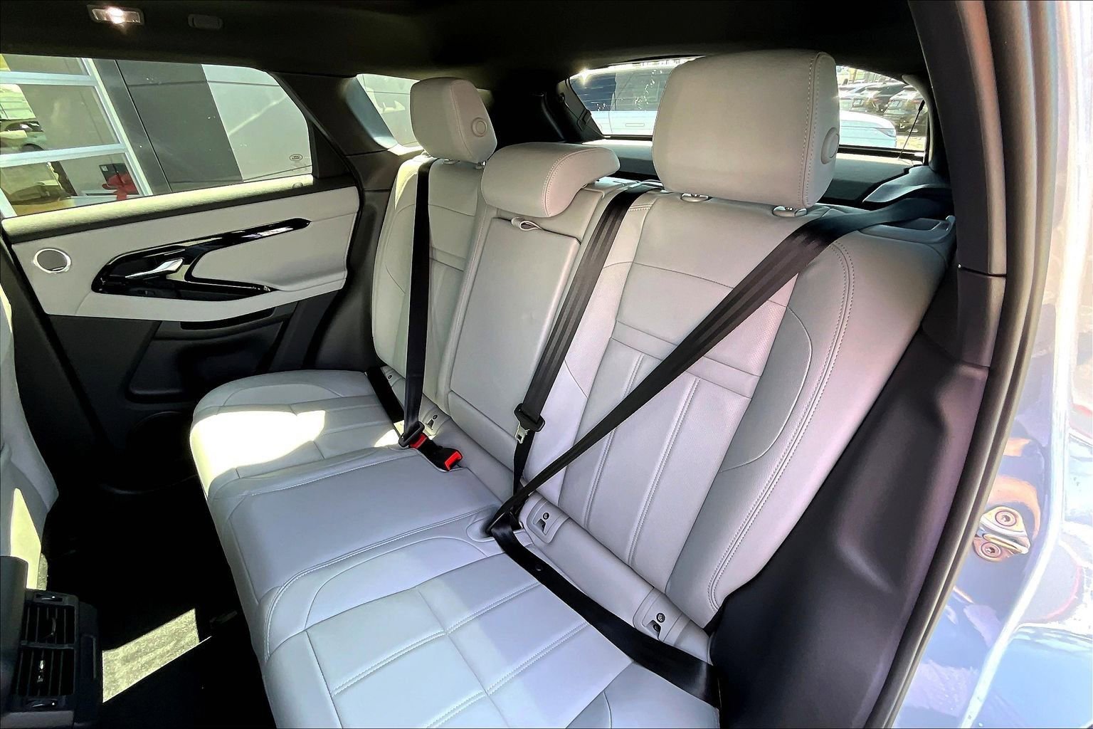 New 2026 Land Rover Range Rover Evoque S image 10