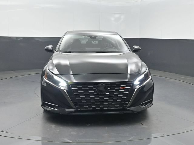 Used 2023 Nissan Altima 2.0 SR FWD image 39
