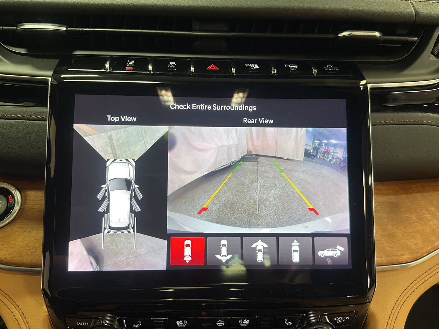Certified 2023 Jeep Grand Cherokee L Summit AWD/4WD image 23