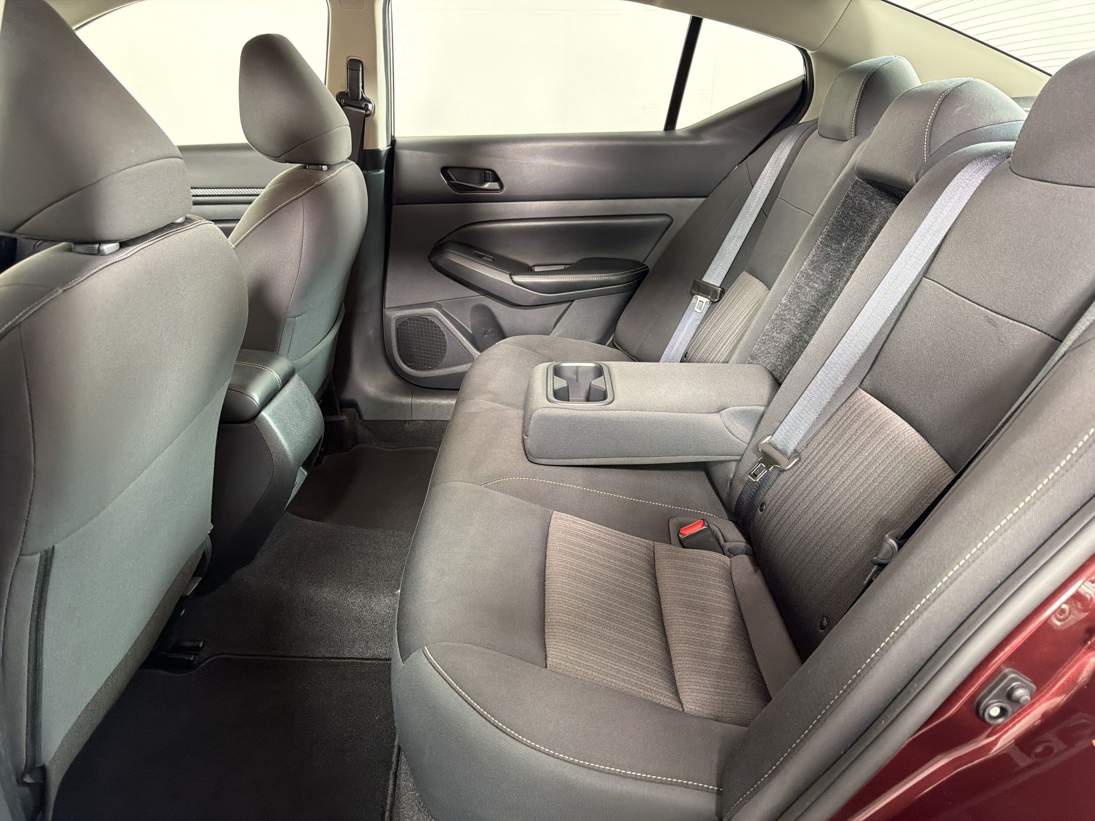Used 2024 Nissan Altima 2.5 SV FWD image 13