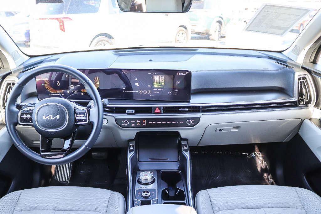 Used 2025 Kia Sorento EX AWD/4WD image 12