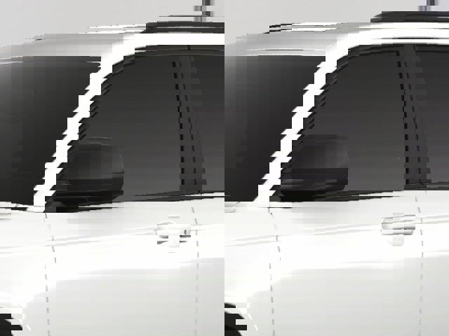 New 2025 Jeep Grand Cherokee Altitude image 24