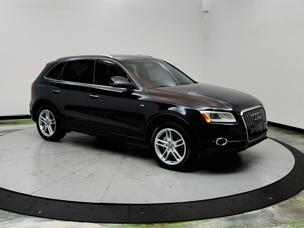 Used 2017 Audi Q5 2.0T Premium Plus w/ Technology Package image 3