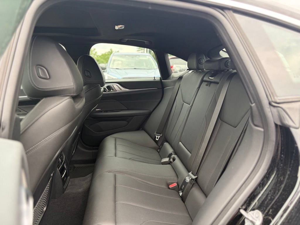Used 2023 BMW i4 eDrive40 w/ Premium Package RWD image 11