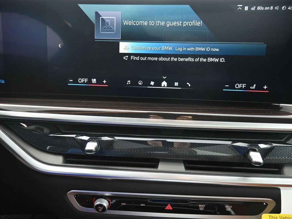 Used 2026 BMW X5 xDrive50e w/ Premium Package image 17