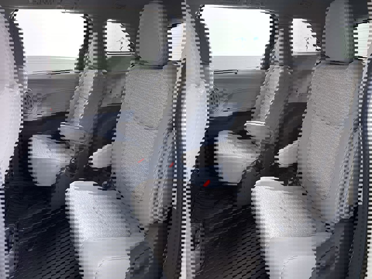 Used 2021 Toyota Sienna LE w/ LE Plus Package image 19