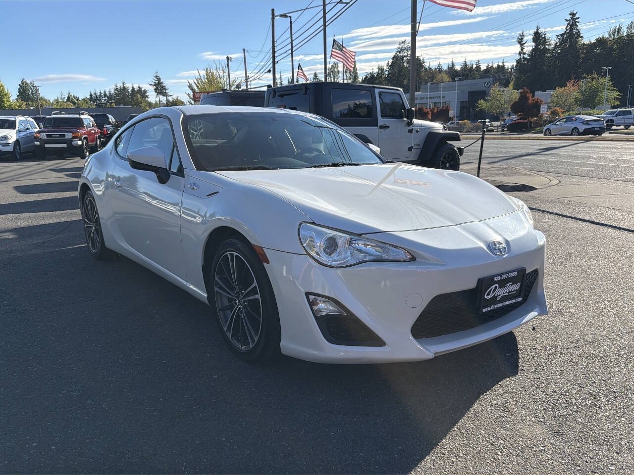 Used 2015 Scion FR-S RWD image 10