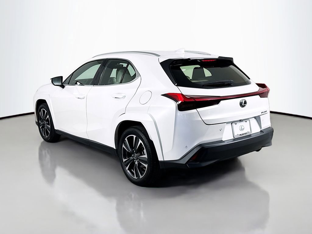 Certified 2022 Lexus UX 200 w/ Premium Package image 7