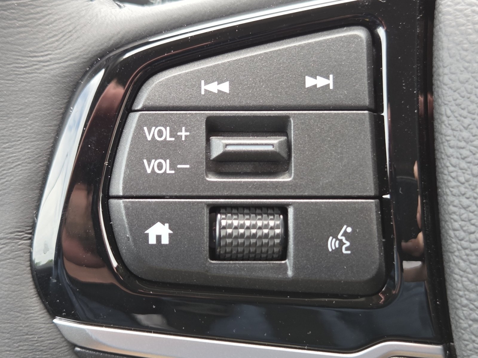 New 2026 Honda Odyssey Touring image 12