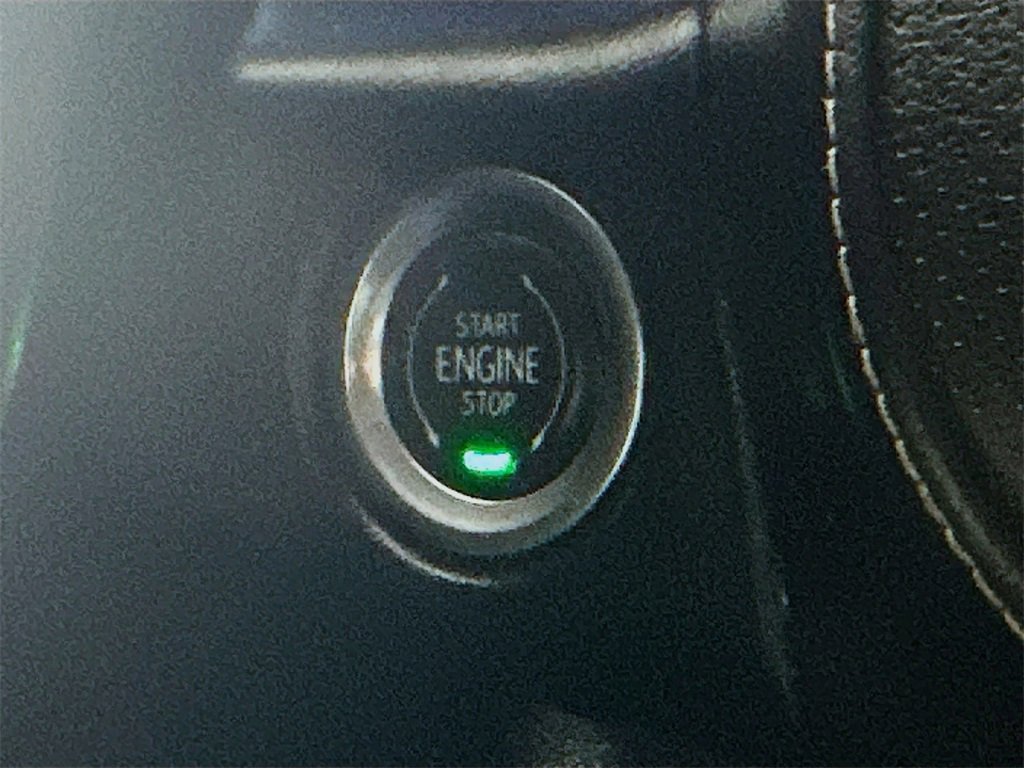 Used 2023 Chevrolet Suburban Premier image 27