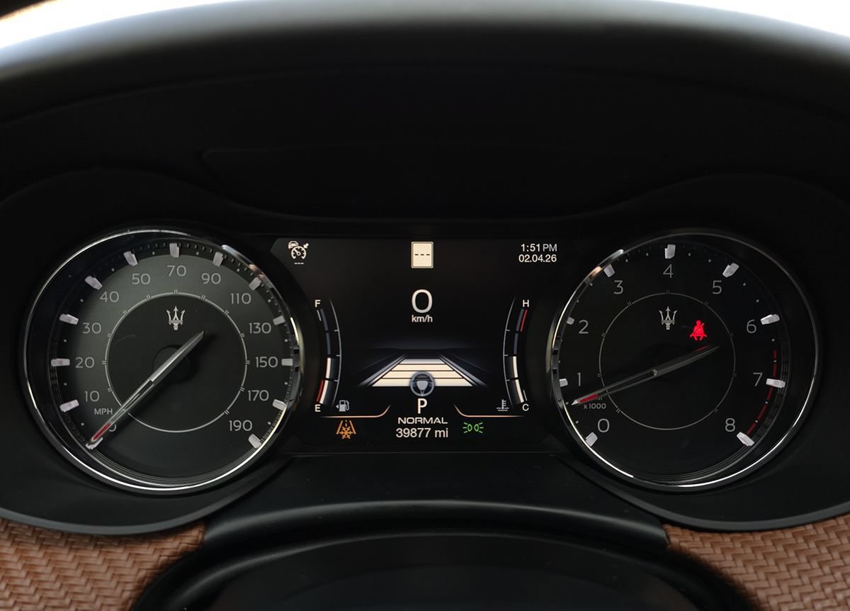 Used 2022 Maserati Quattroporte Modena RWD image 29