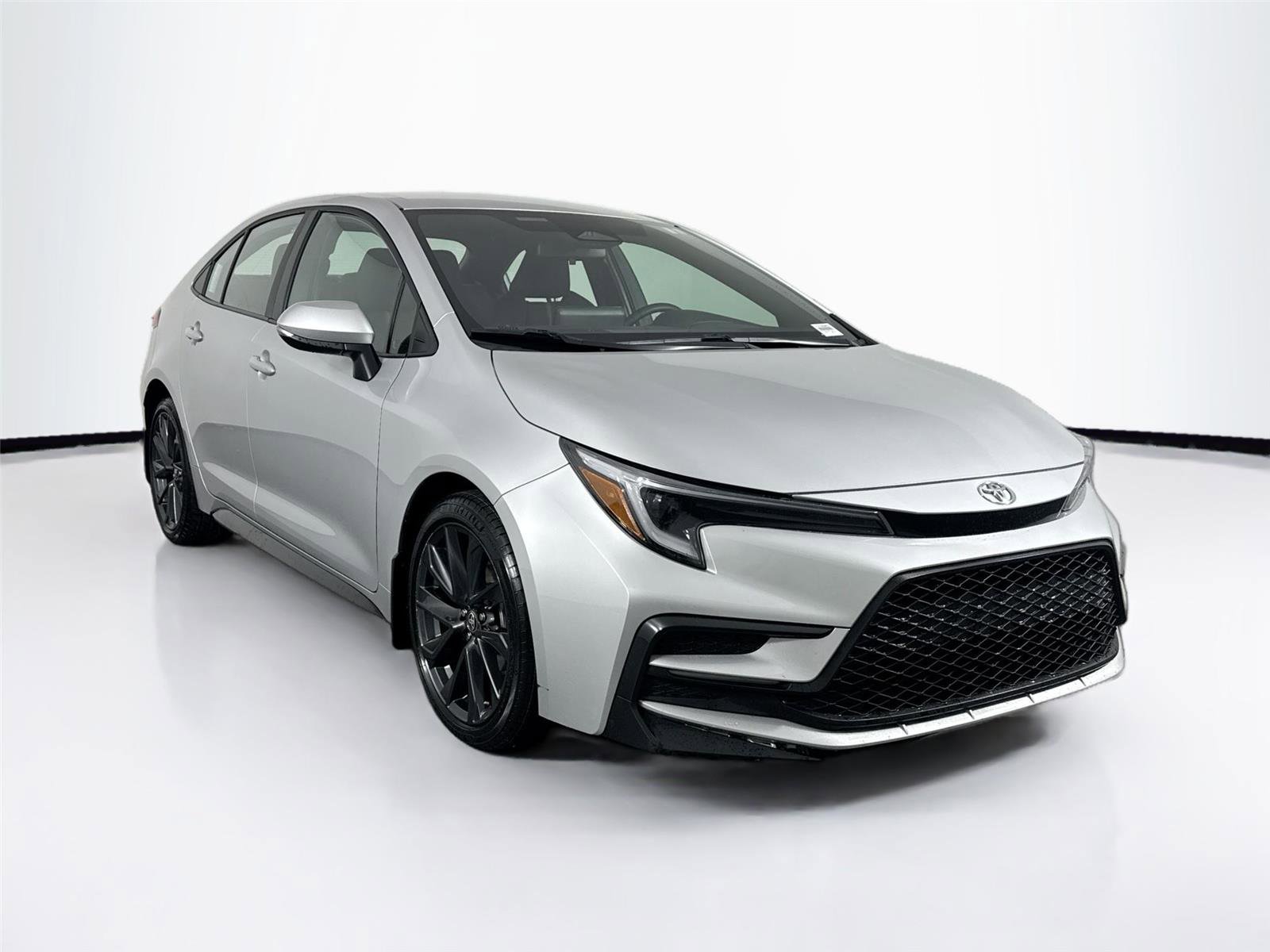 Certified 2025 Toyota Corolla SE image 4