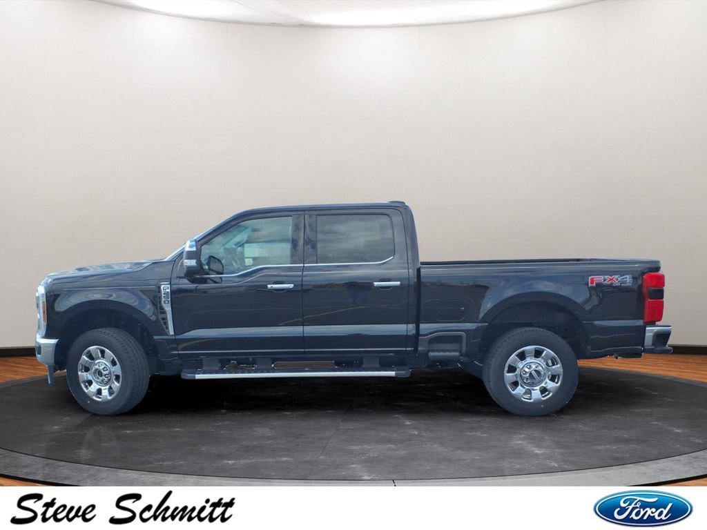 Used 2025 Ford F250 Lariat w/ Chrome Package image 2
