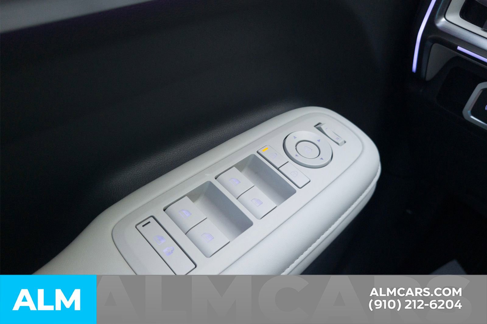 Used 2025 Hyundai Santa Fe Calligraphy image 35