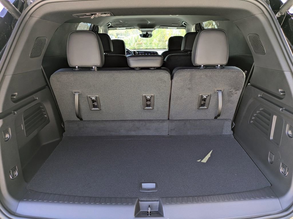 New 2026 Chevrolet Traverse LT w/ Driver Confidence Package FWD image 14