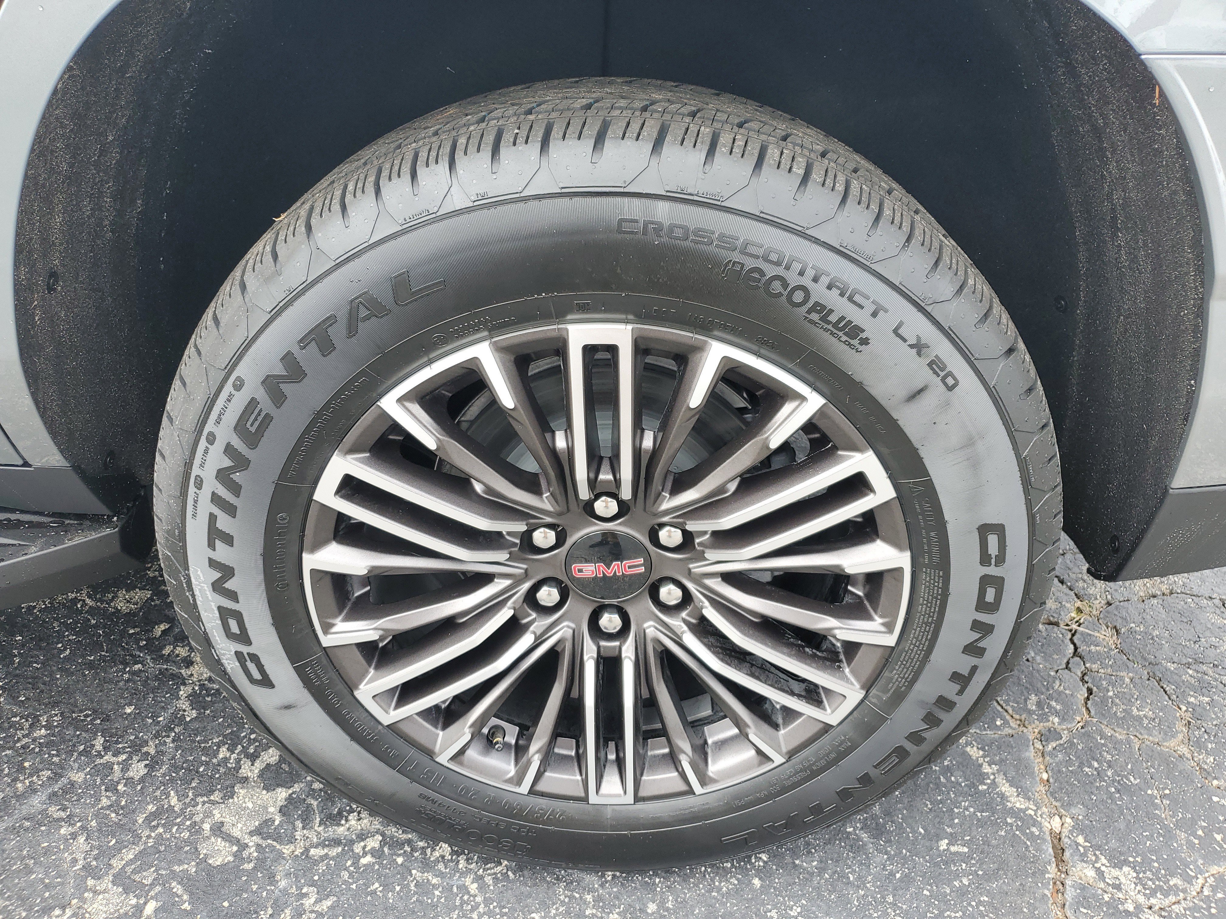 New 2026 GMC Yukon Elevation image 7