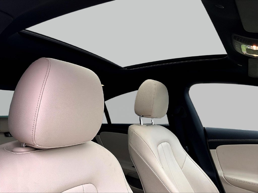 Used 2022 Mercedes-Benz CLA 250 image 27