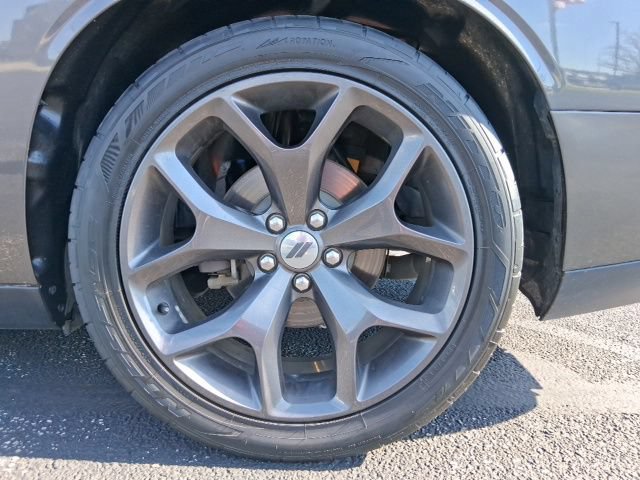 Used 2019 Dodge Challenger R/T RWD image 11