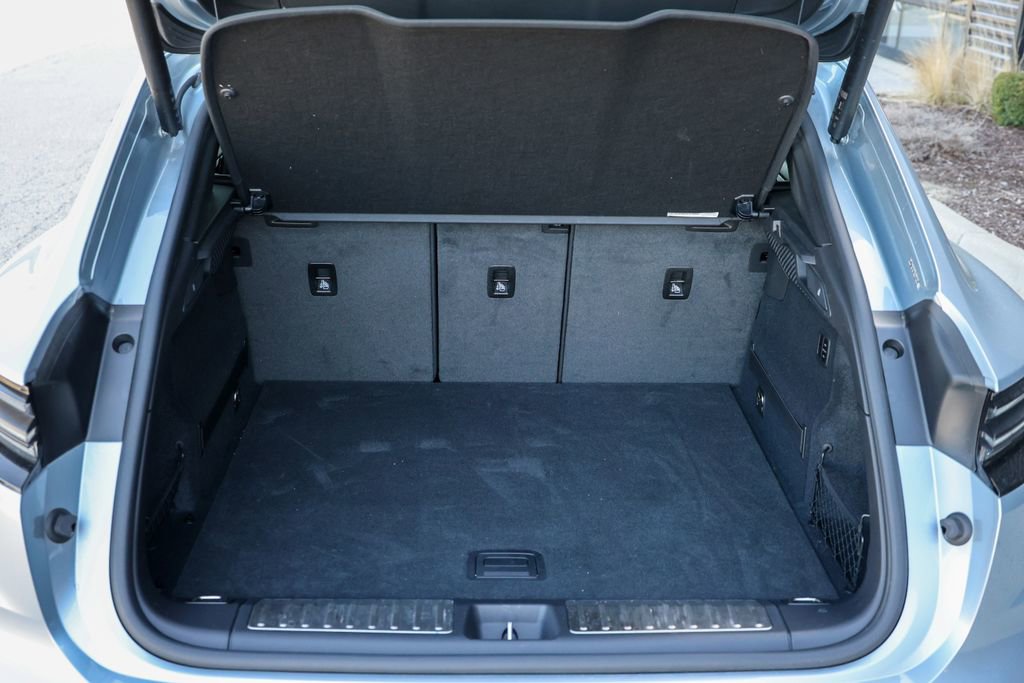 Certified 2025 Porsche Macan 4 Electric image 53