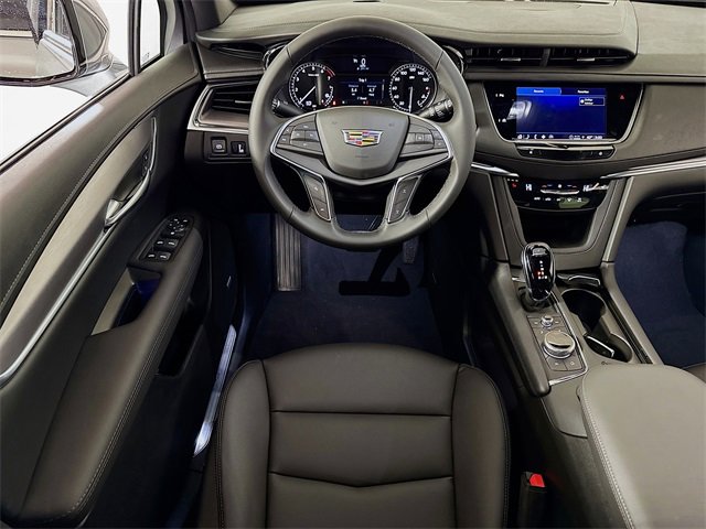 New 2025 Cadillac XT5 Luxury image 15