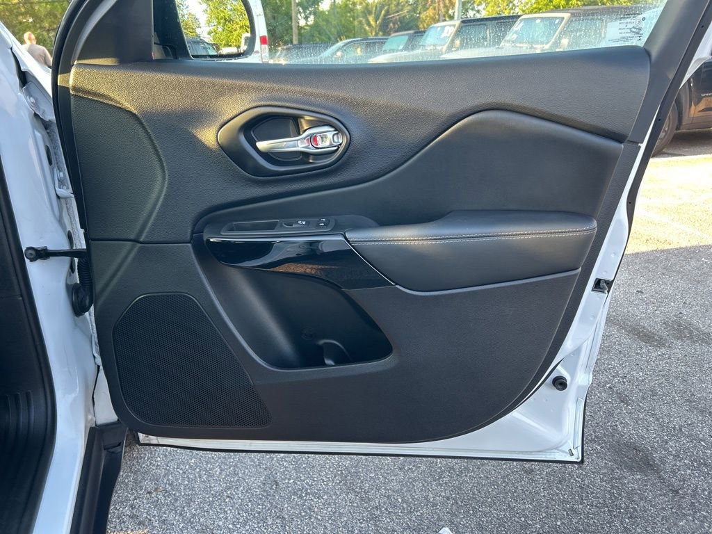 Used 2023 Jeep Cherokee Altitude Lux image 26