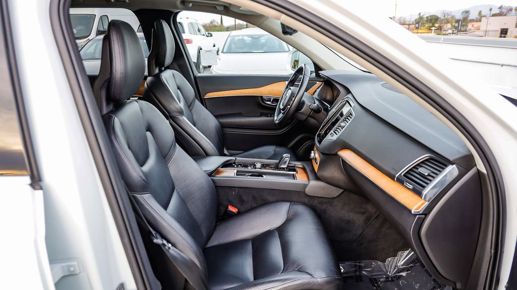 Used 2021 Volvo XC90 T8 Inscription Expression w/ Protection Package Premier image 21