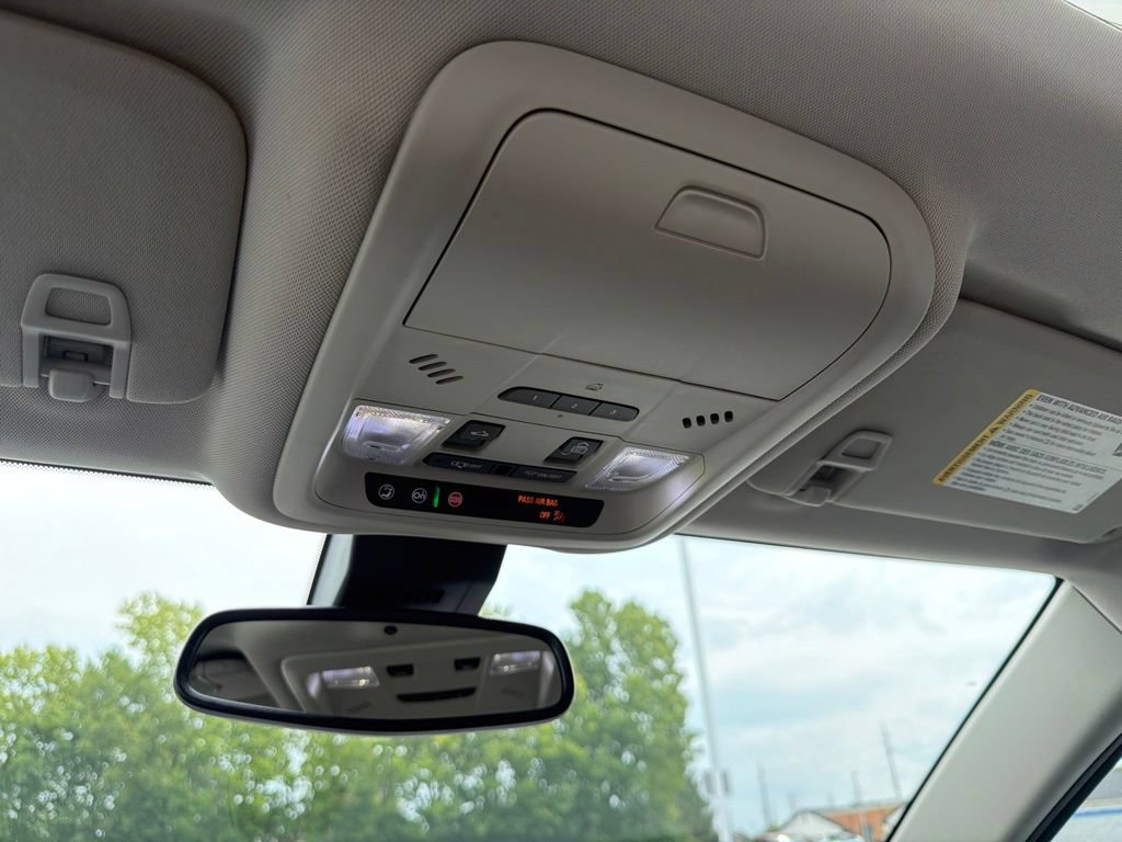Used 2020 GMC Terrain Denali w/ Denali Premium Package FWD image 14