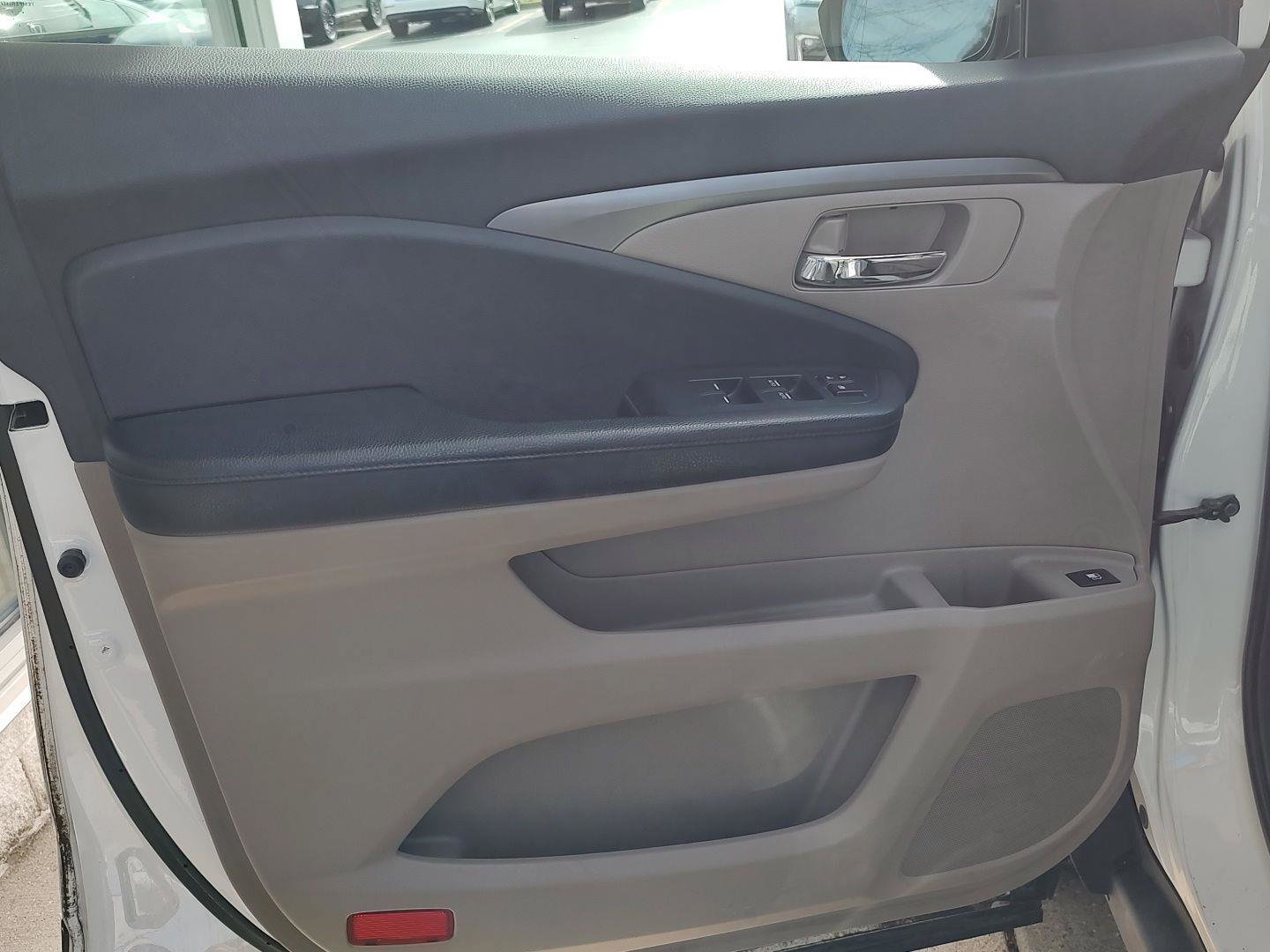 Used 2016 Honda Pilot EX image 21