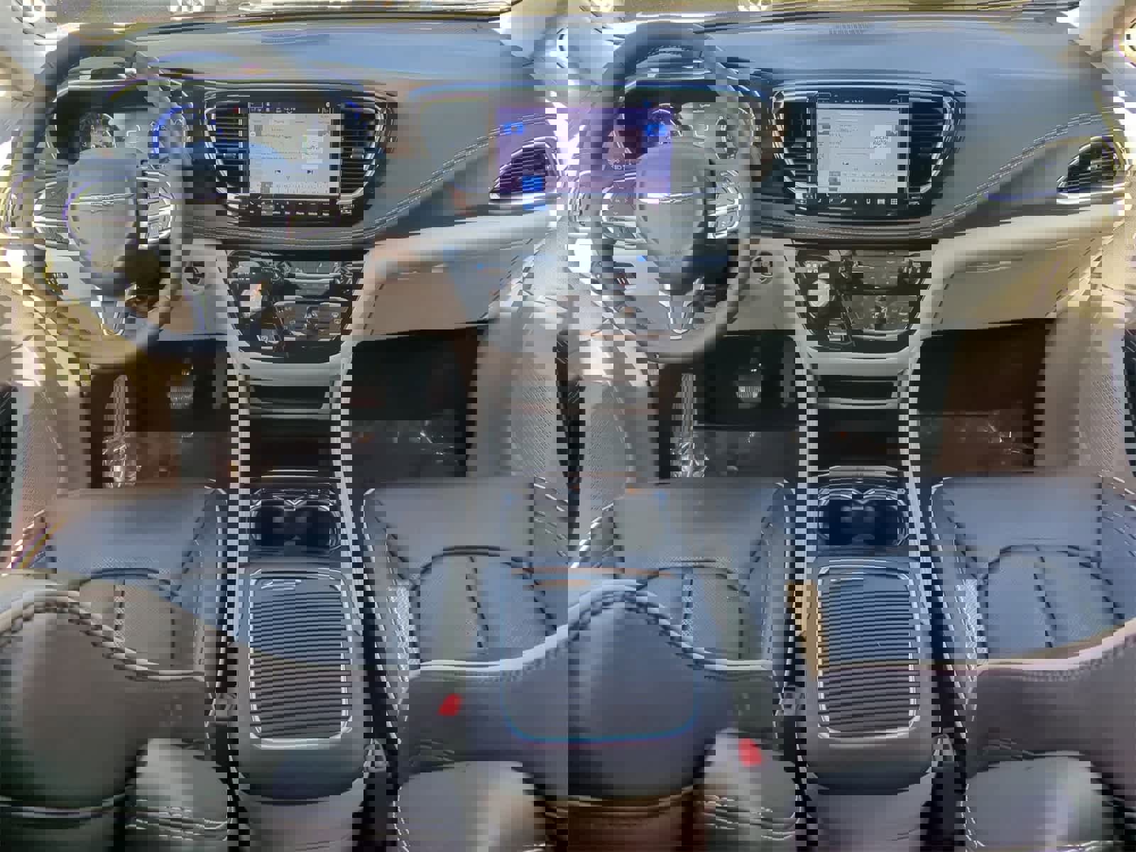 Used 2023 Chrysler Pacifica Limited image 22