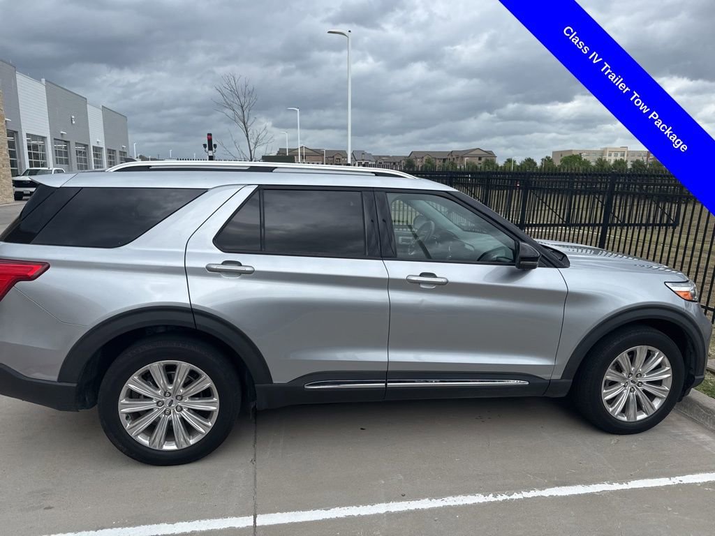 Used 2022 Ford Explorer Limited w/ Equipment Group 301A image 9