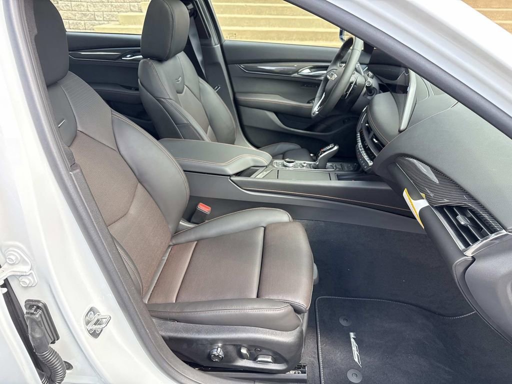 New 2026 Cadillac CT5 V w/ Technology Package AWD/4WD image 9