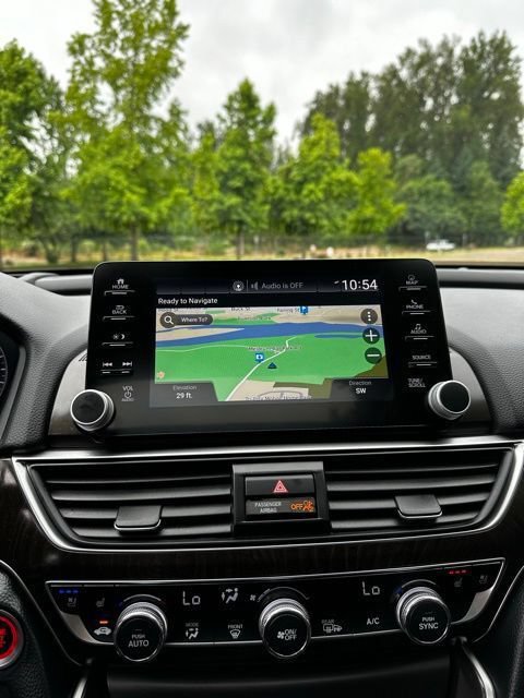 Used 2018 Honda Accord Touring image 30