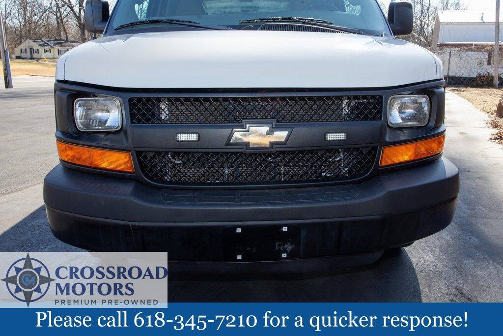 Used 2016 Chevrolet Express 2500 RWD image 11