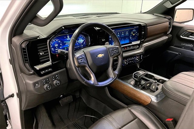 Used 2023 Chevrolet Silverado 1500 High Country w/ High Country Premium Package image 13