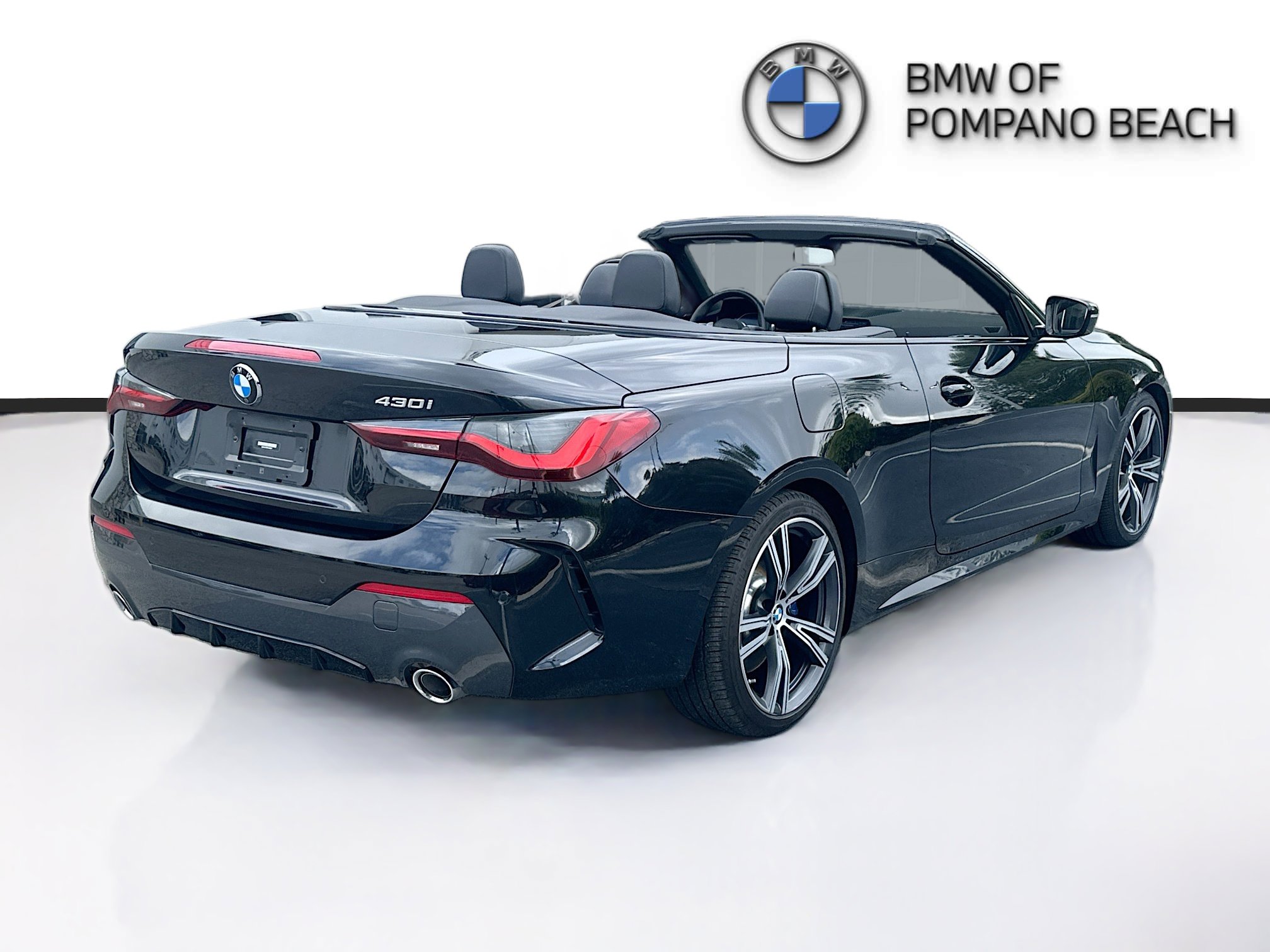 Used 2023 BMW 430i Convertible w/ M Sport Package RWD image 7