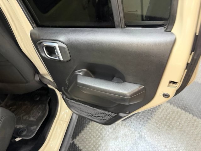 Used 2022 Jeep Gladiator Sport AWD/4WD image 41