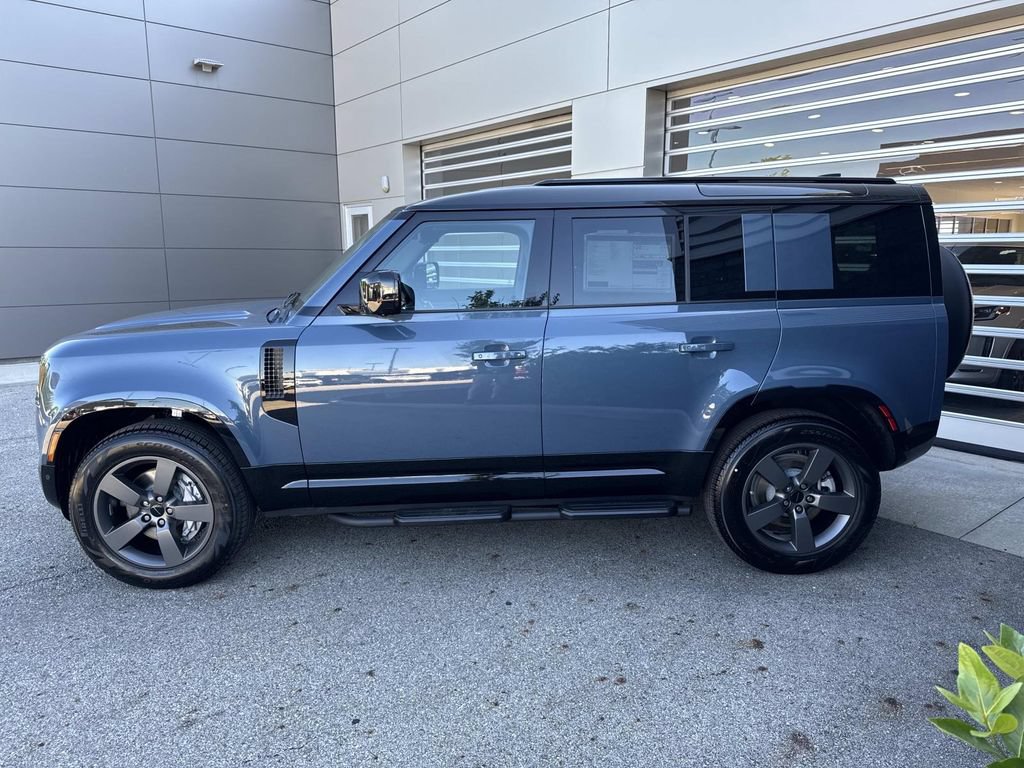 New 2026 Land Rover Defender 110 X-Dynamic SE AWD/4WD image 4