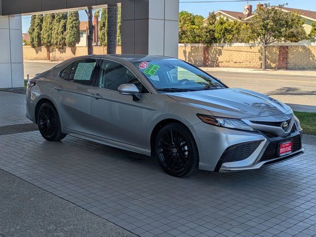 Used 2024 Toyota Camry XSE image 3