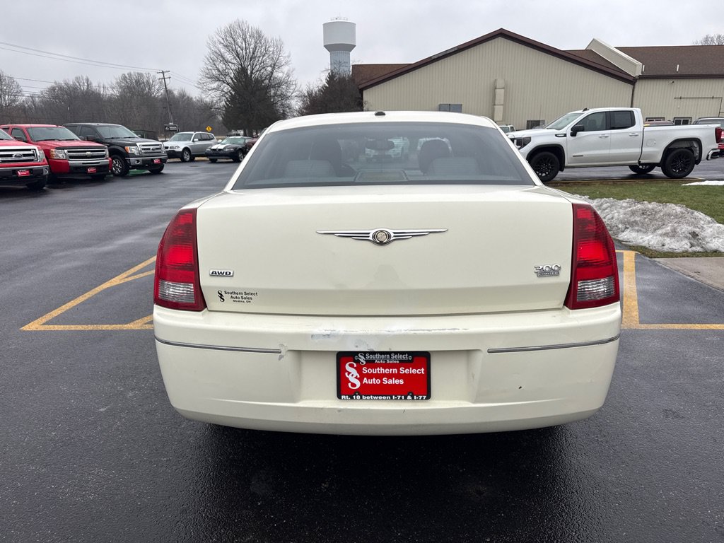 Used 2007 Chrysler 300 Touring L w/ Luxury Group AWD/4WD image 7
