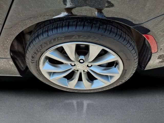 Used 2015 Chrysler 200 S FWD image 11