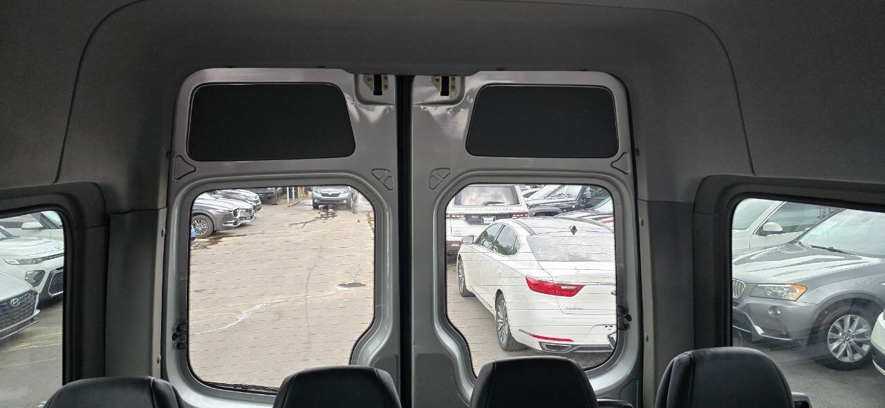 Used 2008 Dodge Sprinter 2500 RWD image 19