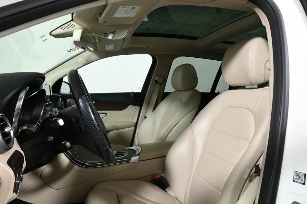 Used 2019 Mercedes-Benz GLC 300 4MATIC image 15