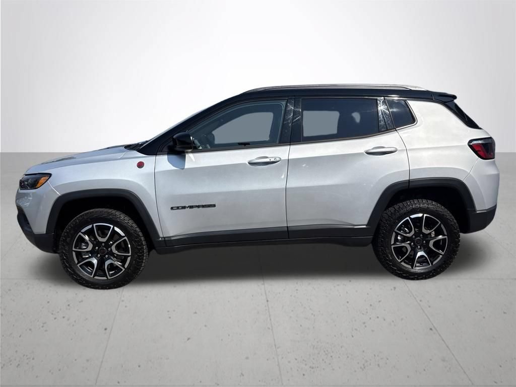 Used 2025 Jeep Compass Trailhawk AWD/4WD image 10