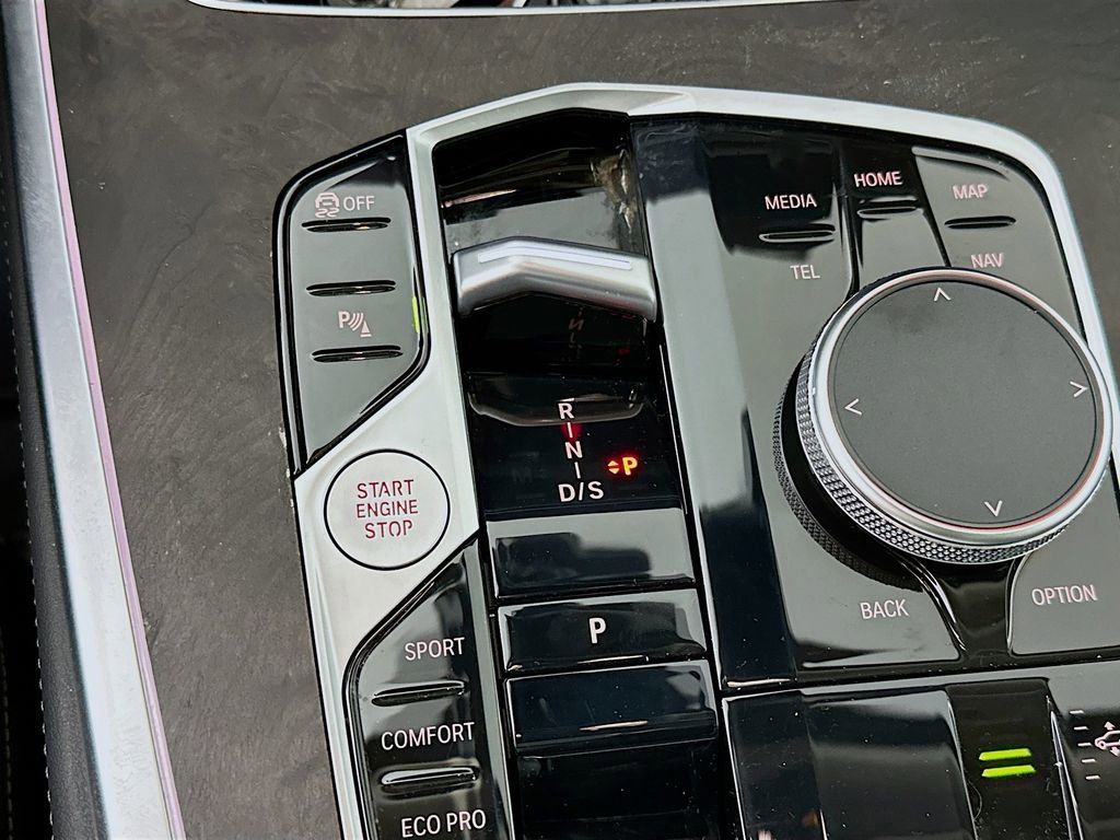 Used 2025 BMW X7 xDrive40i image 22