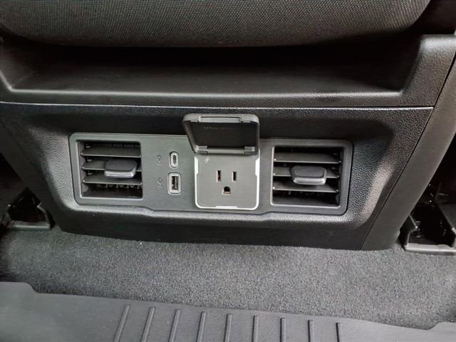 Used 2025 GMC Sierra 2500 SLE image 17