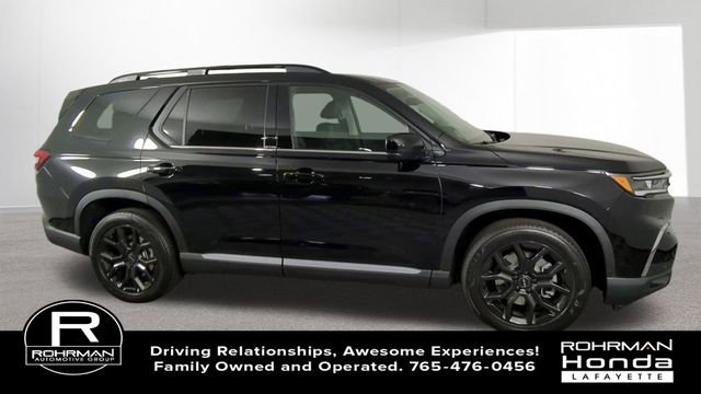 New 2025 Honda Pilot Touring image 2