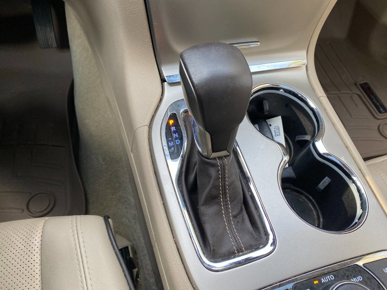 Used 2017 Jeep Grand Cherokee Overland image 43