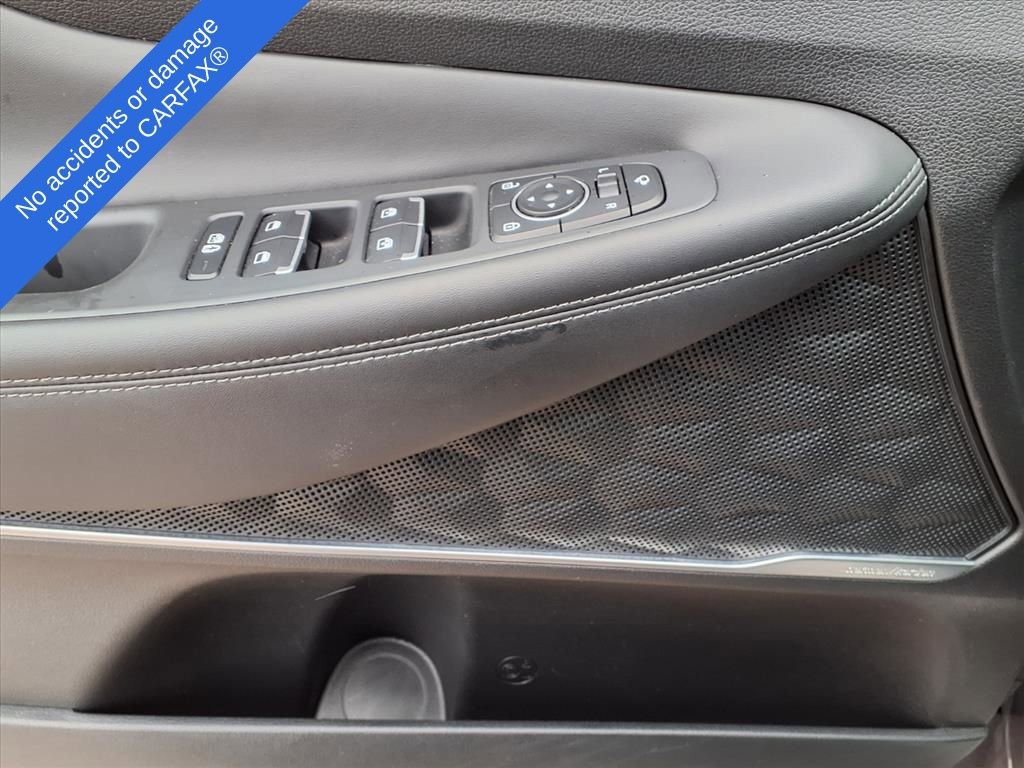 Used 2022 Hyundai Santa Fe Limited w/ Cargo Package image 17